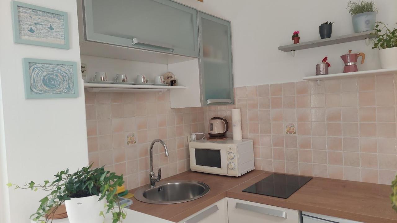 Studio 7Even Ground Floor Pula Luaran gambar